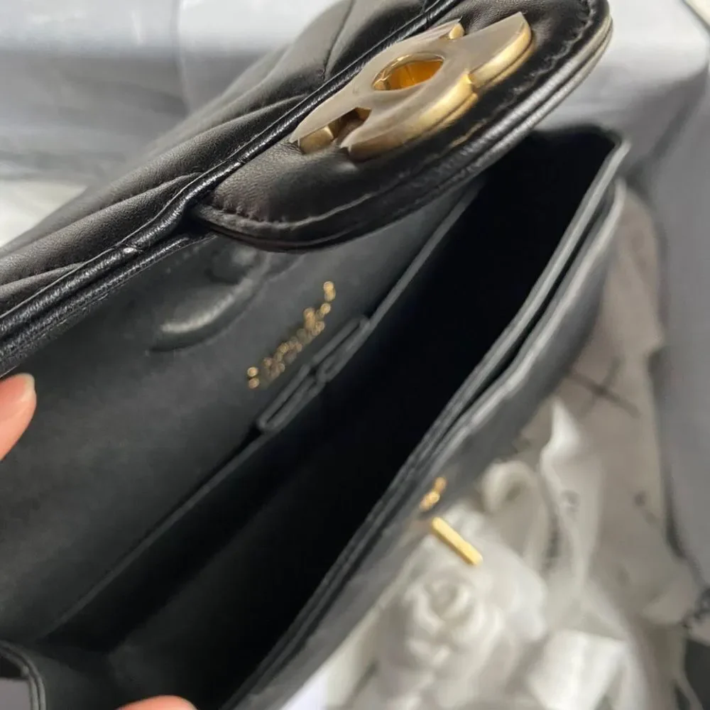 100% authentic CHANEL medium double flap black lambskin with GHW - Picture 6 of 6